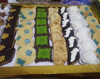 Assorted cookies tray of moroccan pastries