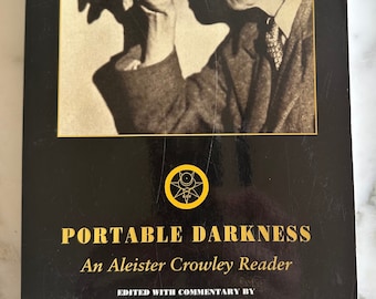 Portable Darkness: An Aleister Crowley Reader (2007) (Taschenbuch)