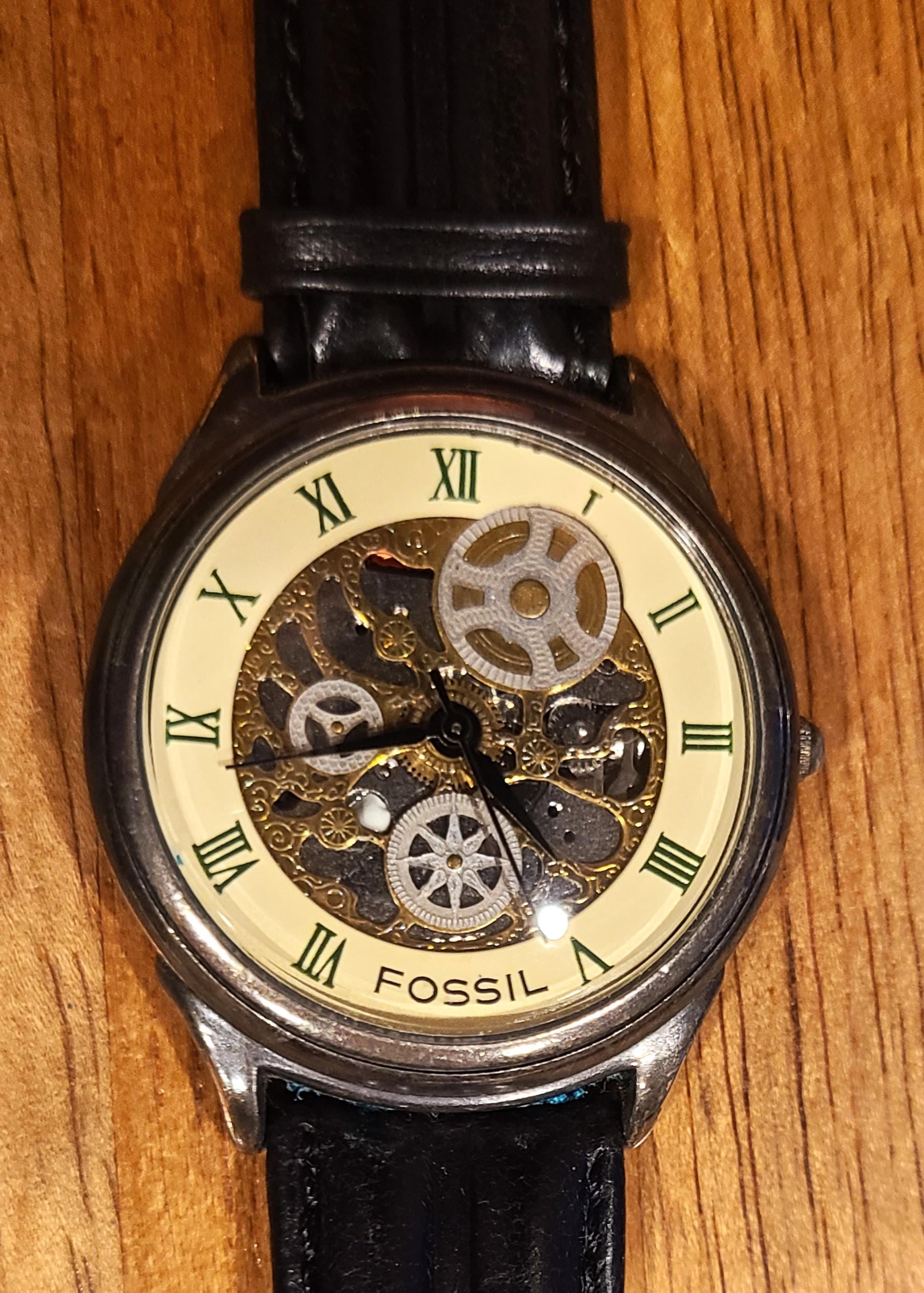 Elegant Vintage Fossil Watch, Beautiful Gear Works on the 