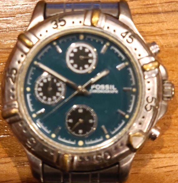 Montre Fossil Pour Homme - Bracelet Métal - Occasion Avec Légères Rayures Sur Le Verre