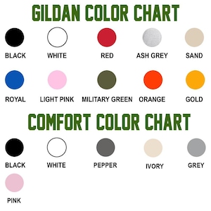 Pu&ograve; includere: Una tabella colori mostra le opzioni di colore Gildan e Comfort. La tabella Gildan include colori come nero, bianco, rosso, grigio cenere, sabbia, reale, rosa chiaro, verde militare, arancione e oro. La tabella Comfort presenta nero, bianco, pepe, avorio, grigio e rosa.