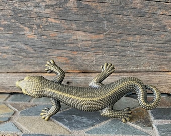 Large Bronze Colored Metal Gecko Lizard Door Drawer Handle . DIY Craft Project Dresser Furniture . Nature Wild Amphibian