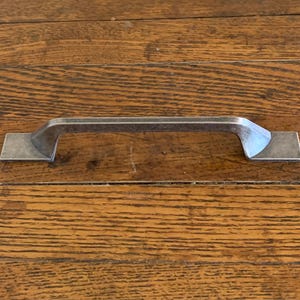 Brushed Nickel Metal Drawer Door Handle Pull . Pewter Color Handle for Craft Supply Furniture Cabinets Cupboards Dresser Craft Handle