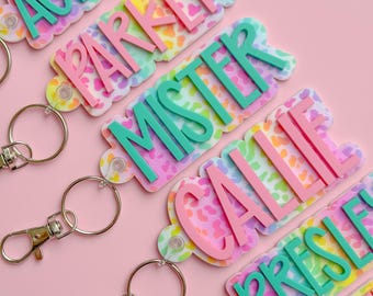 Llavero con nombre, etiqueta con nombre, etiqueta con nombre para mochila, llavero, llavero personalizado, llavero a medida, llavero con nombre personalizado, llavero acrílico