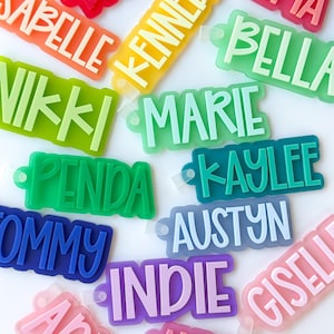 Rugzak sleutelhanger naamplaatje | Naamsleutelhanger van acryl | Gepersonaliseerd acryl naamplaatje | Luiertaslabel | Label lunchbox | Kindertag