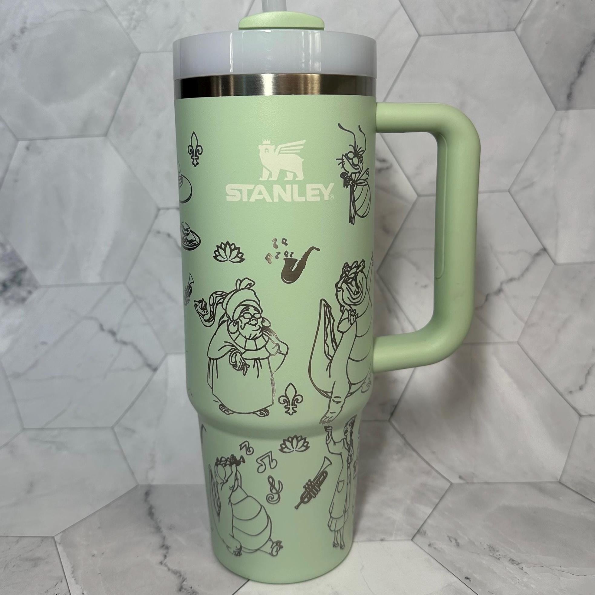 ftimahbcスタンドティー Princess and the Frog - Tiana Engraved Stanley Quencher Tumbler
