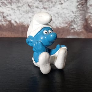 The Smurfs - 2&quot; PVC figure -  Thinker Smurf 2.0027
