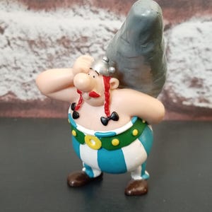 Asterix - 4" PVC figure - Obelix carrying Menhir - Plastoy