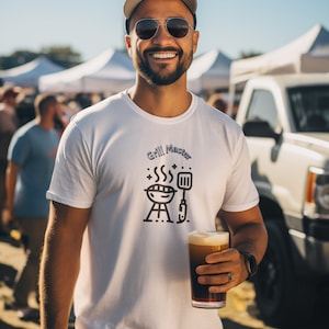 Grill master T-shirt gift for Dad Father&#39;s Day Gift for him BBQ T Grilling enthusiast Outdoor grilling Grill King Unisex Softstyle T-Shirt