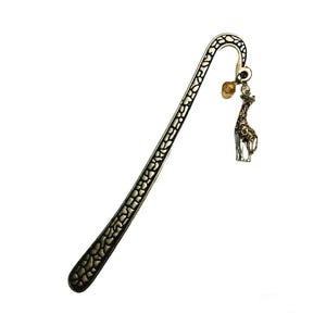 Bladwijzer met hangende giraf – grillige dierenprint met fonkelende kralen – cadeau voor lezers en girafliefhebbers