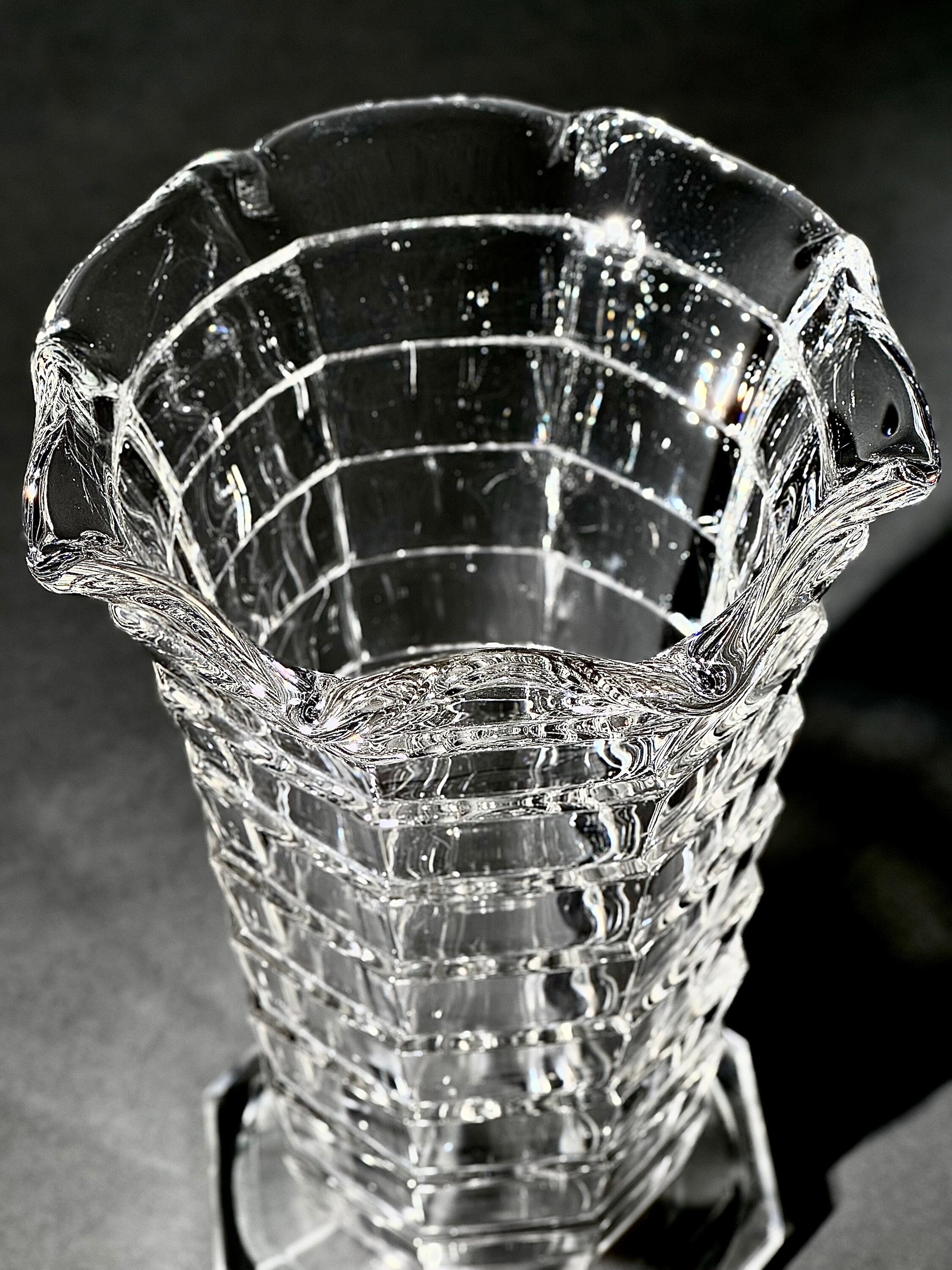 Rare Vintage Indiana Glass Crystal Vase With Ruffled Rim