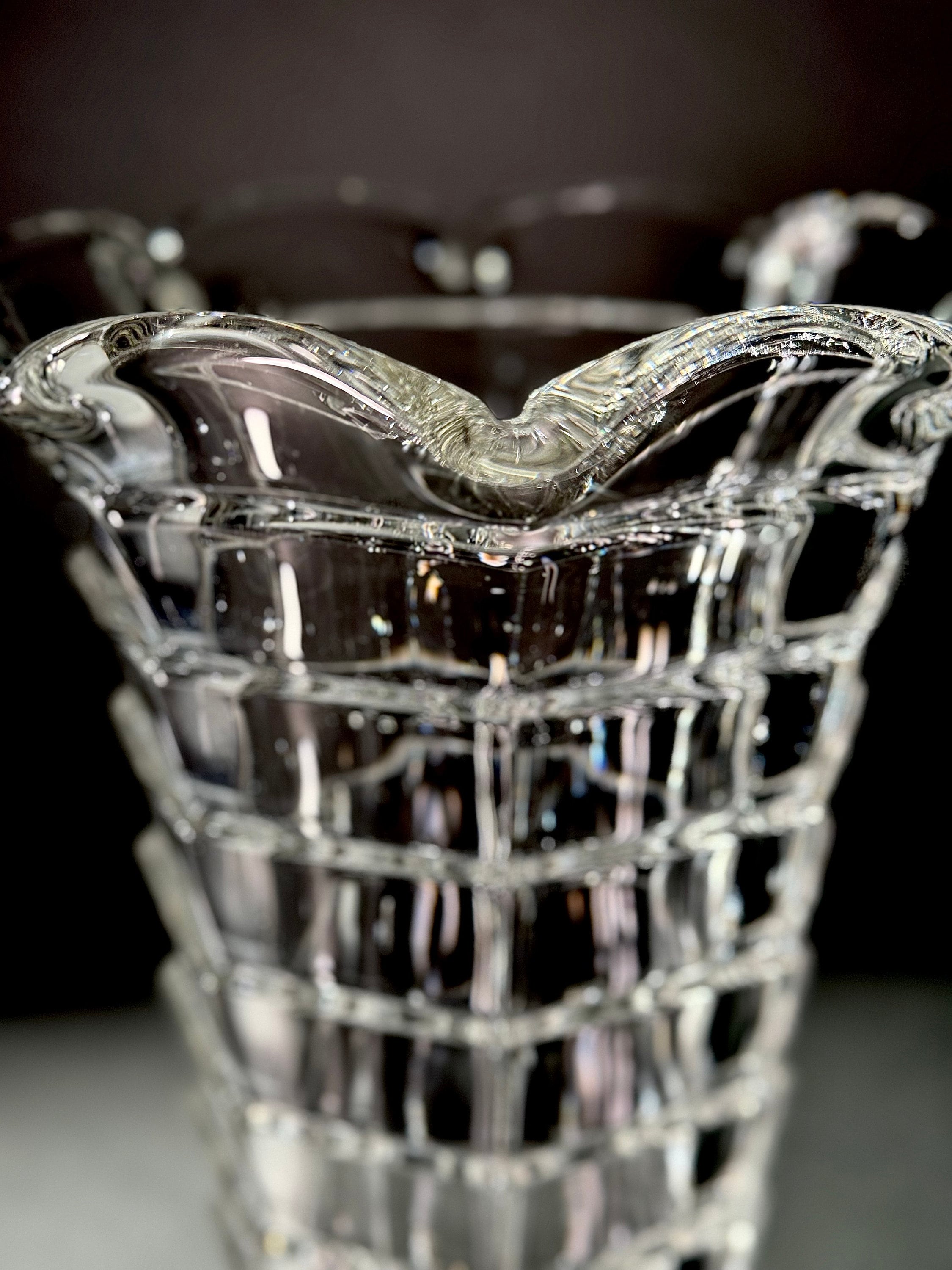 Rare Vintage Indiana Glass Crystal Vase With Ruffled Rim