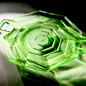 希少　fenton エメラルド　クレスト　アメリカ　ビンテージ　ミルクグラス il_fullxfull.6092497145_3tqs.jpg