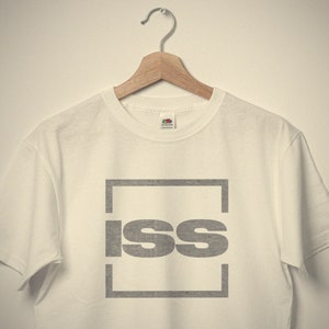 Camiseta unisex de manga corta con cuello en V, t-shirt, camisetas, issperience imagen 2