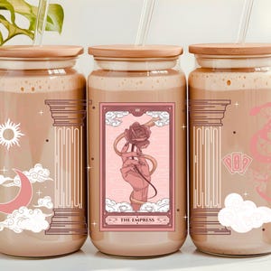 Vaso de cristal con la carta del Tarot de la Emperatriz, taza de café helado místico de 473 ml, vaso de cristal con tapa de bambú, regalo de bruja para ella, artículos espirituales para beber