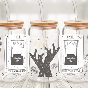 Lata de cristal con los Arcanos Mayores del Tarot del Carro - Taza con pajita y collage de cartas del Tarot - Taza de café helado de adivinación - Regalo gótico de bruja