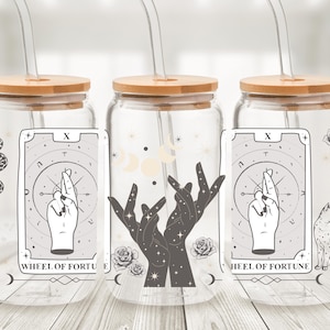 Lata de cristal con la Rueda de la Fortuna, Arcanos Mayores del Tarot - Vaso con pajita y collage de cartas del Tarot - Taza de café helado de adivinación - Regalo gótico de bruja