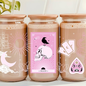 Vaso de cristal con forma de carta del tarot de la muerte, vaso de cristal rosa para el tarot, vajilla mística, vaso de cristal de 16 oz con tapa de bambú, regalo de tarot para ella