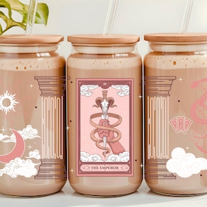 Vaso de cristal con la carta del Tarot del Emperador, taza de café helado místico de 473 ml, vaso de cristal con tapa de bambú, regalo de bruja para ella, artículos espirituales
