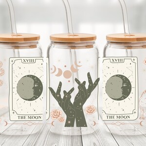 Lata de cristal con los Arcanos Mayores del Tarot de la Luna - Taza con pajita y collage de cartas del Tarot - Taza de café helado con adivinación en tonos tierra - Regalo de bruja