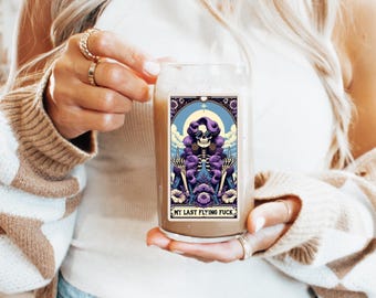 Vaso de cristal con pajita y diseño de carta del tarot: taza de café helado de Halloween, estética colorida, artículos para beber con humor, vaso de cristal, Last Flying Fuck