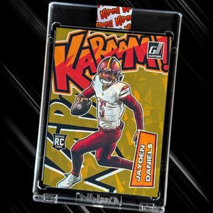 Jayden Daniels KaBaaM ! Cartes à collectionner fantaisie Gold Series 2 | Commandants de Washington | Débutant | Holographique