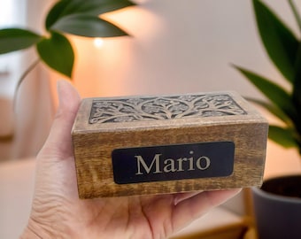 Tiny Mango Wood Pet Urn: Intricately Carved Mini Ashes Keepsake