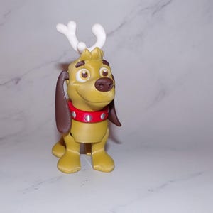 3D Printed Articulated Reindeer Figurine: Christmas Dog Toy