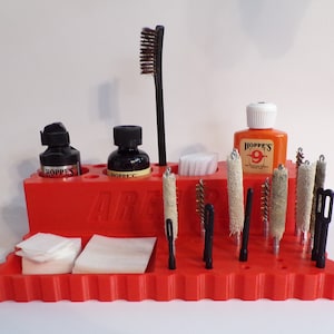 Gun cleaning station tray