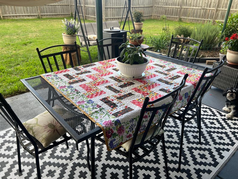 BBQ Table Quilt Pattern | Jelly Roll Friendly, Modern Strip Quilt (PDF ...