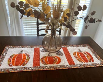 Herbst Tischläufer Halloween Kürbis Muster. Ein von einer Art handgemachten Erbstück Traditionelle Quilted