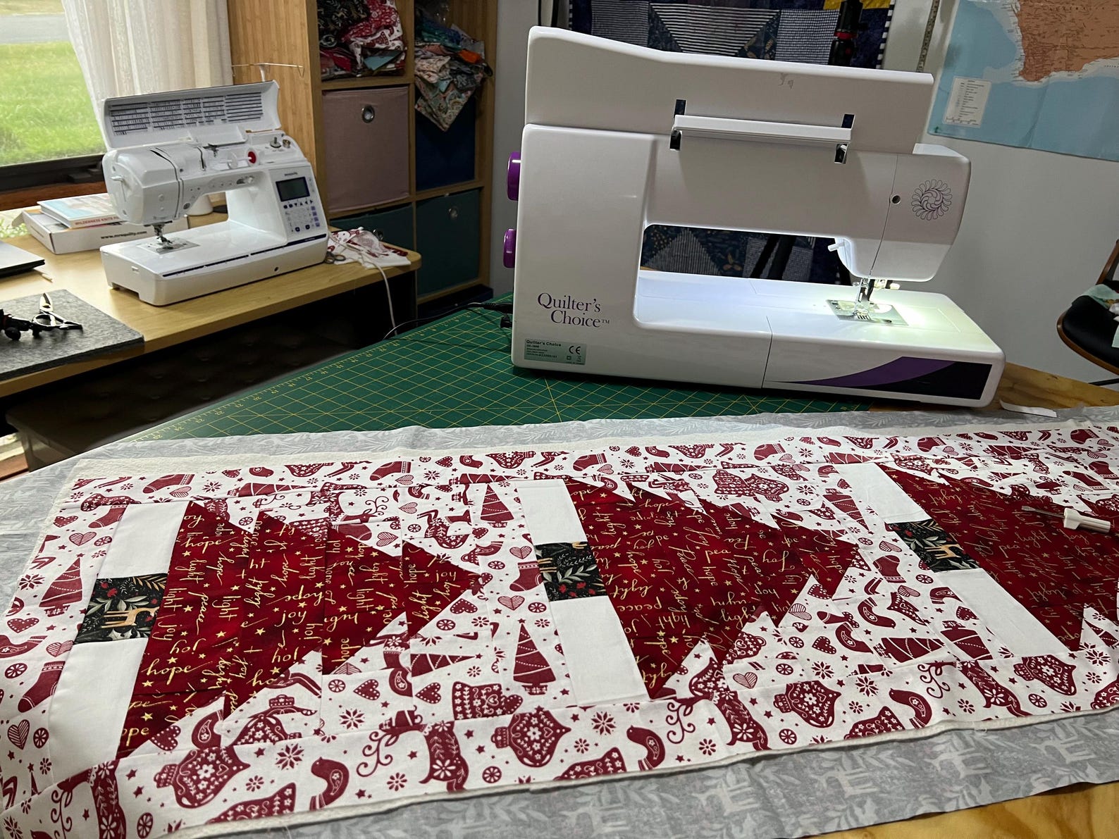 Christmas Tree Table Runner Pattern: Easy Step-by-step Instructions ...