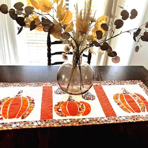 Fall pumpkin Halloween table Runner applique, beautiful timeless table runner home decor uses table runner for Halloween Harvest home decor