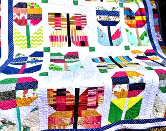 Motif de courtepointe fleurs et papillons : jardin printanier patchwork (téléchargement PDF)