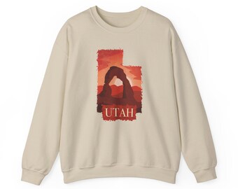 Delicate Arch Sweatshirt – Arches National Park, Utah Travel Souvenir