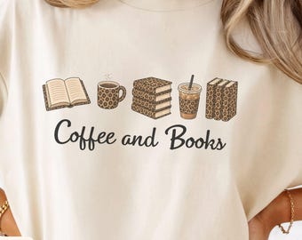 T-shirt Léopard Café et Livres, T-shirt Femme Amoureuse des Livres, Cadeau pour lectrice, T-shirt Bibliothécaire, T-shirt Maman Lectrice Teint en Pièces Couleurs Confort