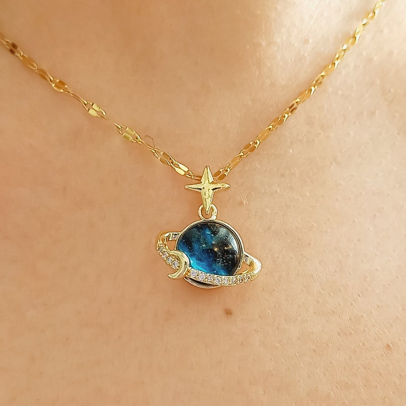 Moon & Saturn Celestial Necklaces , Saturn Pendant Necklace, Blue Space Moon Star Necklace with Zircon, Birthday Gifts, Mothers Day Gift zdjęcie 3