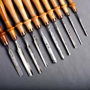 Ensemble de 10 ciseaux à découper et gouges par PEUGEOT FRERES & GOLDENBERG