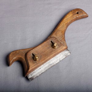 Vintage trappsåg med original trähandtag – Handverktyg