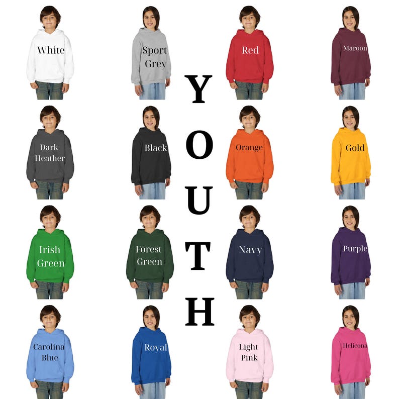 Puede incluir: Una colecci&oacute;n de sudaderas con capucha juveniles en varios colores, incluyendo blanco, gris, rojo, granate, gris oscuro, negro, naranja, dorado, verde, azul marino, morado, azul y rosa. Cada sudadera tiene su nombre de color impreso.