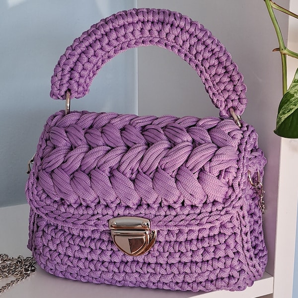Lavender crochet bag with silver chain for woman, wedding party, holiday trip. Birthday present. Handmade bag for girls. Unique accessories.