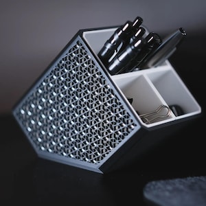 Geometric 3D Printed Pen Holder – Modern Desk Organizer, Angled Multi-Compartment