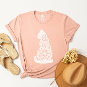 Floral Cat Shirt, Floral Cat Tee, Cat Lover Shirt, Animal Lover Tee, Floral Animal Shirt, Gift For Her Flower Cat Shirt Wildflower Cat Shirt