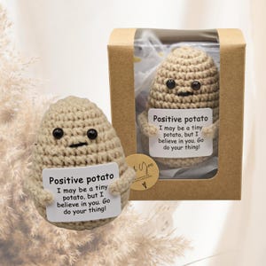 Happy Potato – Pocket Hug Glücks- Kartoffel in exklusiver Box | Motivationsgeschenk & Glücksbringer Geschenk für Frauen Männer Mutmacher