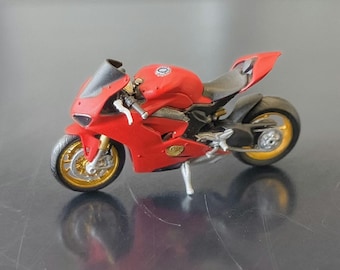 Ducati Panigale V4  Scale Model 1:64