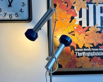 Lámpara de pie de poste tensor estilo años 70 de la RDA – Foco doble ajustable – Iluminación de aluminio estilo era espacial – Estilo industrial moderno de mediados de siglo