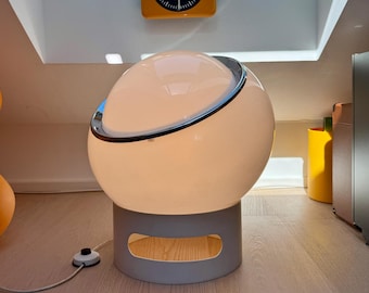 Meblo Guzzini “Clan” Floor Lamp by Studio 6G – Vintage Space Age White Acrylic Lightning – 1970s Space Age Orb Lamp