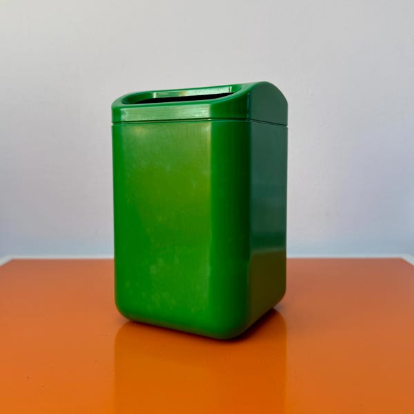 Makio Hasuike Vanity Bin for Gedy – Vintage 1970s Space Age Make-Up Container - Collectible Italian Design Green Plastic