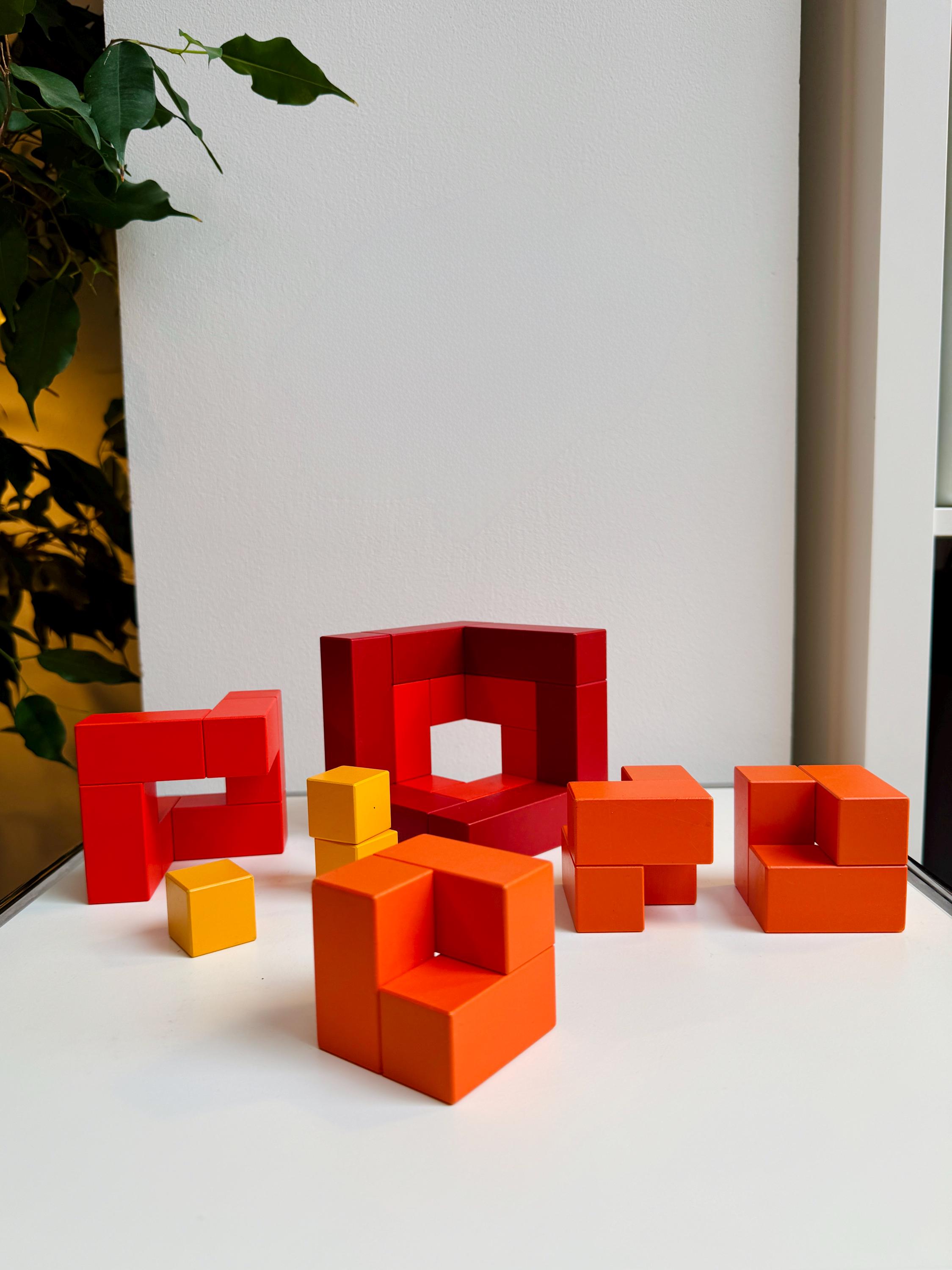 Naef CUBICUS パズル – Peer Clahsen スイスモダニスト 木製キューブ 