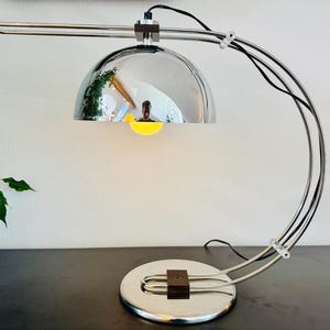 Large 1970s Zonca Table Lamp – Chrome Angled Mid-Century Modern Italian Design – Adjustable Shade – Space Age Desk Lamp